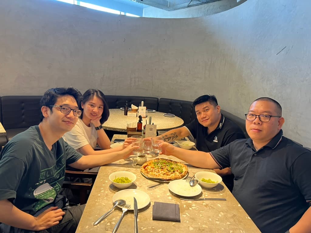 Buổi ăn trưa sau họp team