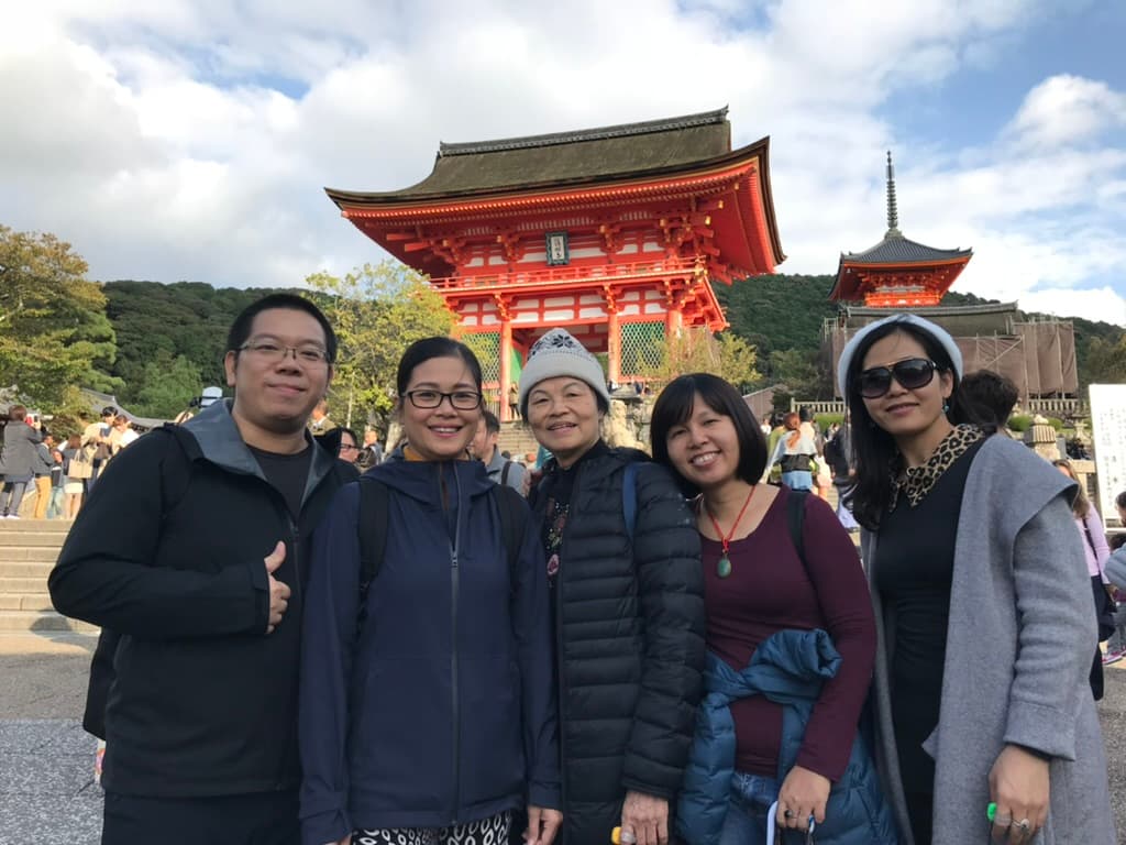 Tham quan đền Kiyomizu-dera tại Kyoto - một trong những ngôi đền nổi tiếng nhất Nhật Bản